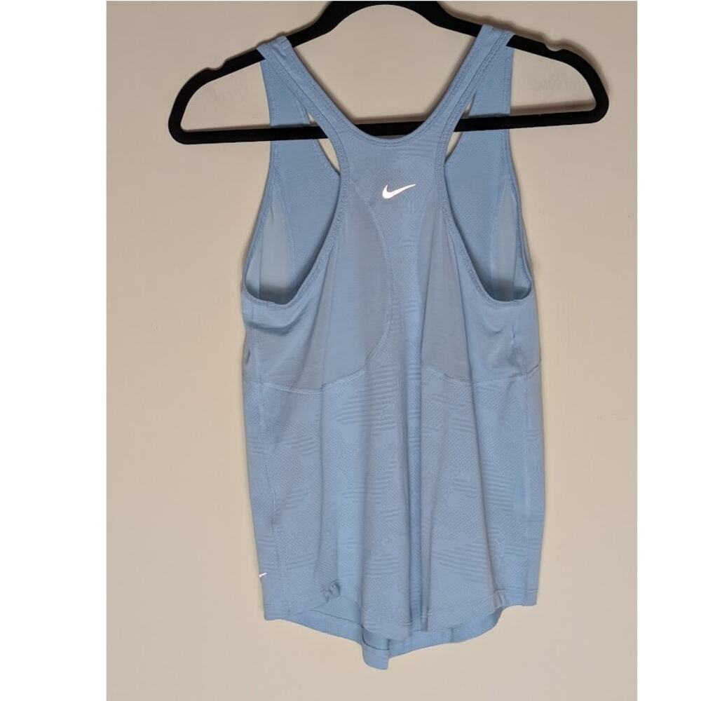 Nike Women's Med DRI-FIT Perforated Floral Pattern Mesh Racerback Athletic Tank - Picture 2 of 6